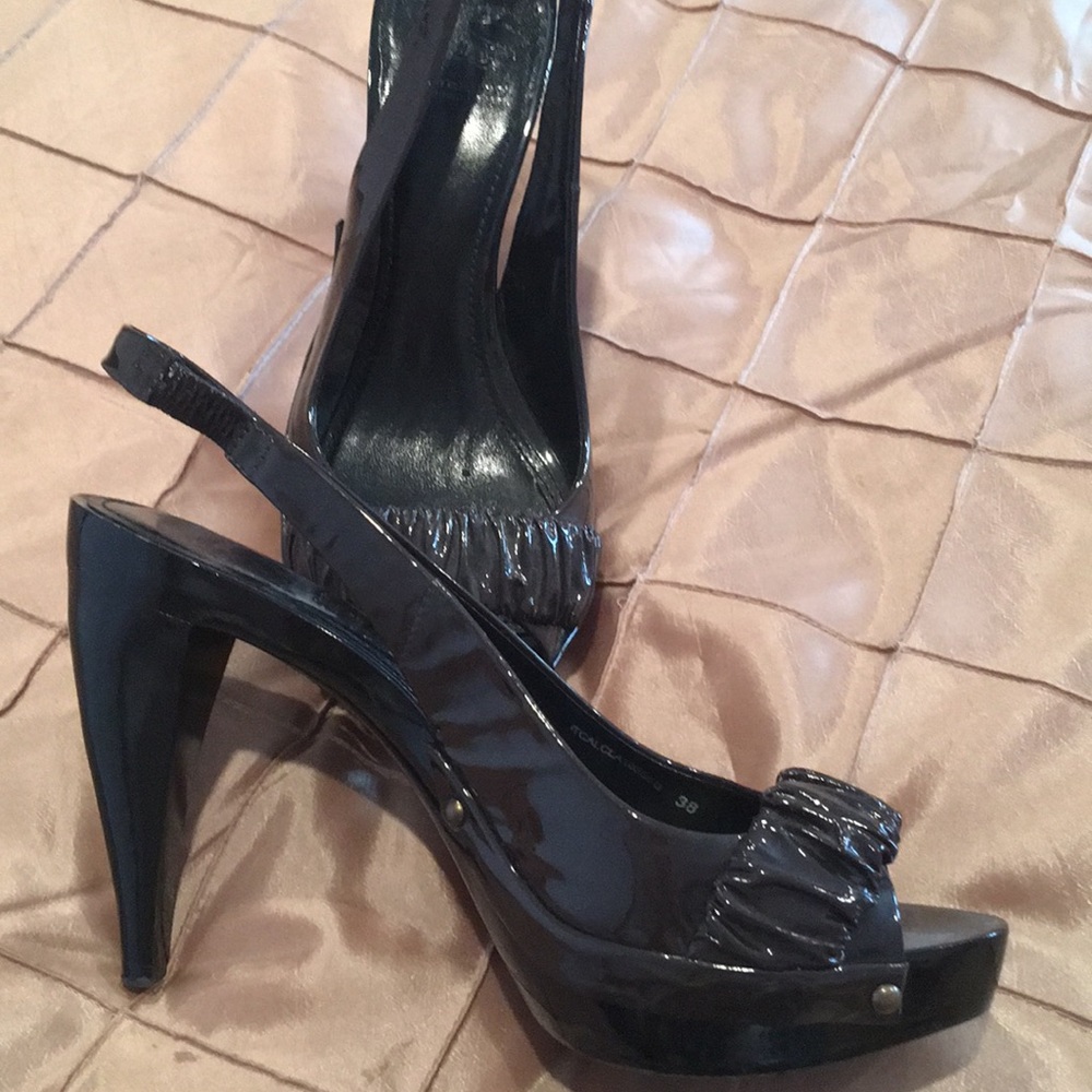 Burberry patent leather dark brown shoes - Picture 2 of 8